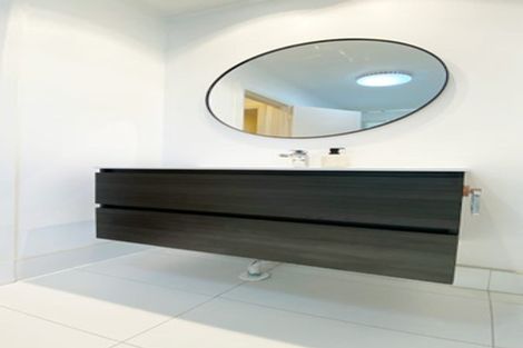 Photo of property in 93 Edgewater Drive, Pakuranga, Auckland, 2010