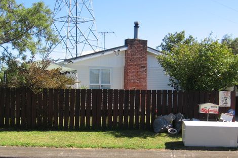 Photo of property in 40 Cobham Crescent, Kelston, Auckland, 0602