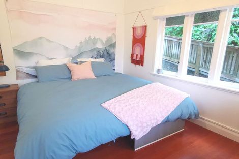 Photo of property in 100 Farnham Street, Mornington, Wellington, 6021