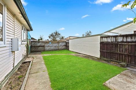 Photo of property in 1 Kenney Crescent, Fairfield, Hamilton, 3214
