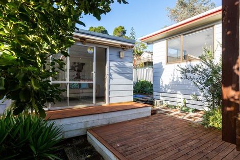 Photo of property in 69 Powrie Street, Glenfield, Auckland, 0629