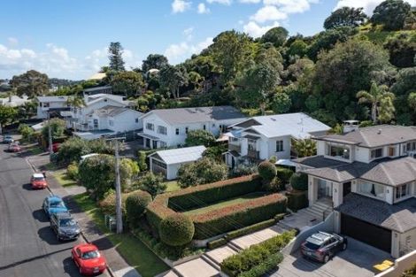 Photo of property in 27 Jubilee Avenue, Devonport, Auckland, 0624