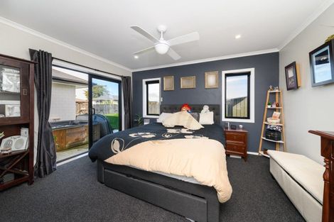 Photo of property in 21 George Street, Bulls, 4818