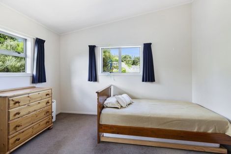 Photo of property in 1a Cecil Road, Tawa, Wellington, 5028