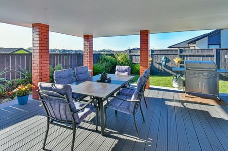 Photo of property in 2 Westmuir Crescent, Pokeno, 2402