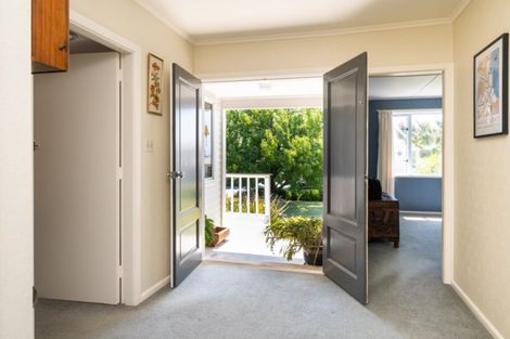 Photo of property in 5 Emerald Hill, Havelock North, 4130