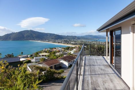 Photo of property in 5 Tirinui Crescent, Tairua, 3508