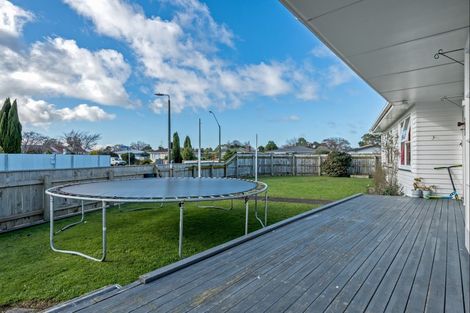 Photo of property in 46 Sutherland Crescent, Westbrook, Palmerston North, 4412