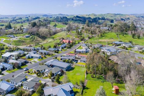 Photo of property in 12 Abbot Avenue, Waipawa, 4210