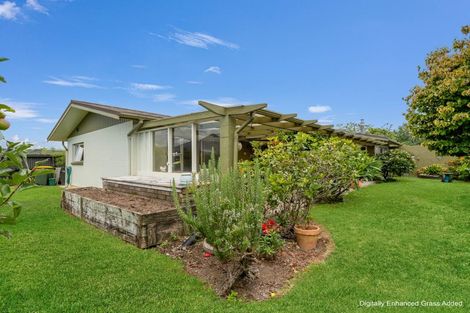 Photo of property in 10 Heron Crescent, Katikati, 3129
