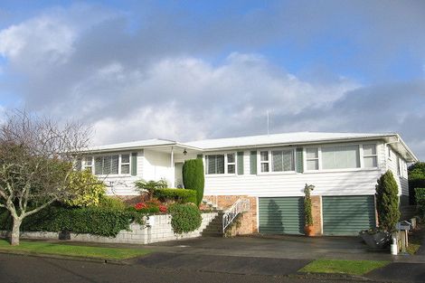 Photo of property in 15 Swansea Street, Hokowhitu, Palmerston North, 4410