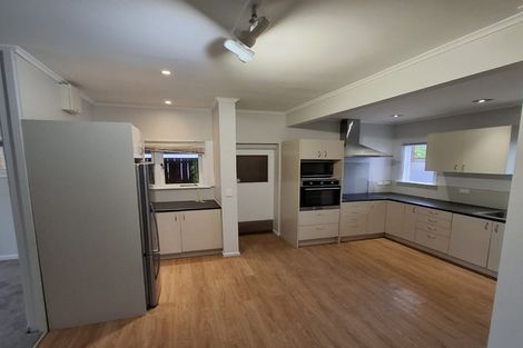 Photo of property in 1/157 Onewa Road, Birkenhead, Auckland, 0626