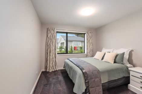 Photo of property in 18 Ohau Gravels Way, Ohau, Levin, 5570