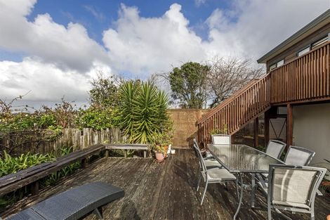 Photo of property in 2/9 Cashmere Place, Glenfield, Auckland, 0629