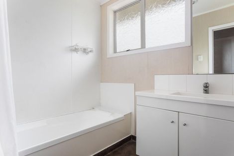 Photo of property in 30 Kowhai Avenue, Edgecumbe, 3120