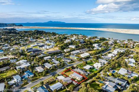 Photo of property in 44 Seabreeze Road, Mangawhai Heads, Mangawhai, 0505