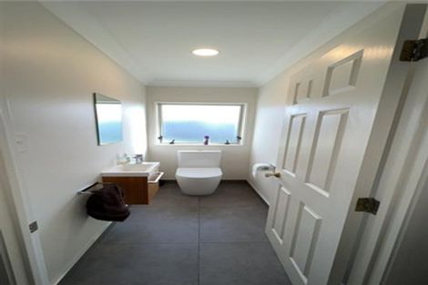 Photo of property in 5 Pintner Place, Somerville, Auckland, 2014