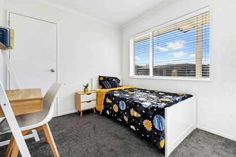 Photo of property in 2 Harore Road, Takanini, 2112