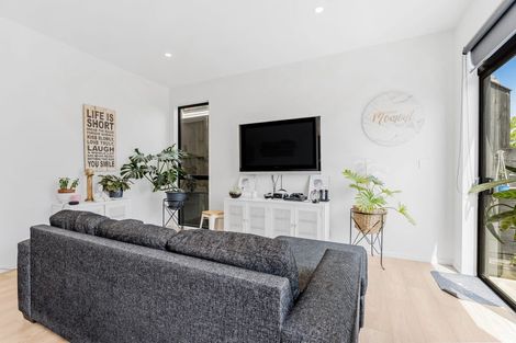 Photo of property in 49 Kea Road, Silverdale, 0932