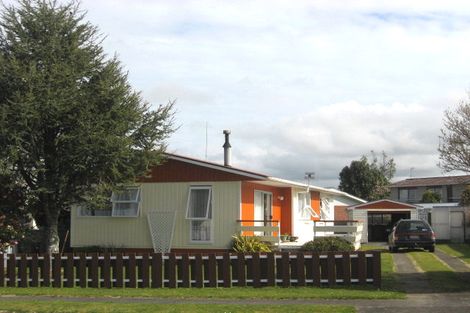 Photo of property in 35 Oberon Street, Stratford, 4332