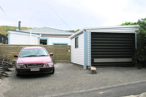 Photo of property in 12 Clyde Street, Island Bay, Wellington, 6023