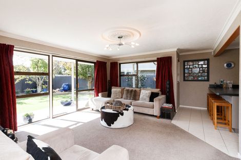 Photo of property in 1 Ngahere Court, Awapuni, Palmerston North, 4412