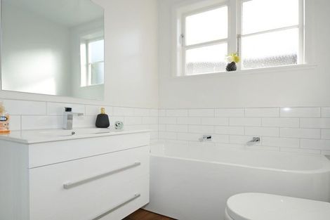 Photo of property in 65 Hutt Road, Petone, Lower Hutt, 5012