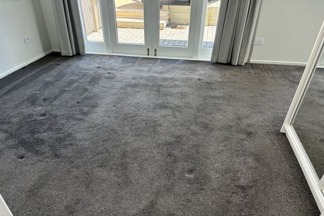 Photo of property in 19 Taupo Street, Green Bay, Auckland, 0604