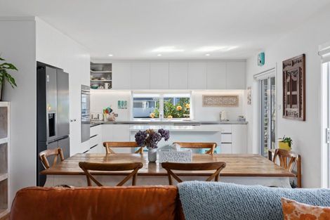 Photo of property in 142 Ngatai Road, Otumoetai, Tauranga, 3110