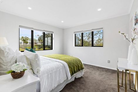 Photo of property in 4225a Great North Road, Glendene, Auckland, 0602