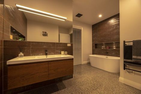 Photo of property in 2 Puriri Park Lane, Waipapa, 0230