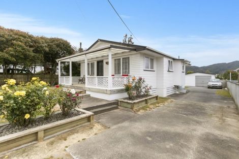 Photo of property in 26 Castlerea Street, Wainuiomata, Lower Hutt, 5014
