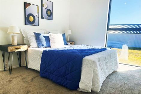 Photo of property in 48 Horokaka Street, Massey, Auckland, 0614