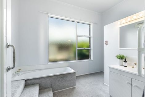 Photo of property in 74 Banks Street, Richmond, Invercargill, 9810