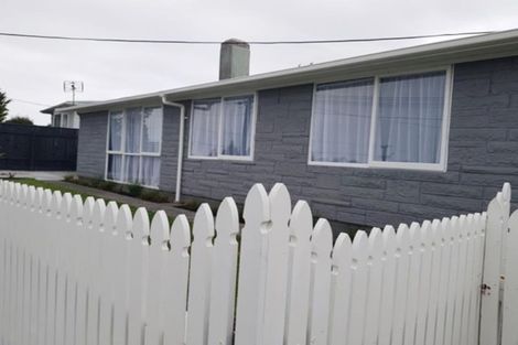 Photo of property in 1 Fernleigh Street, Ferndale, New Plymouth, 4310