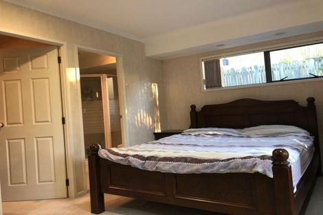 Photo of property in 28 Bayside Drive, Browns Bay, Auckland, 0630