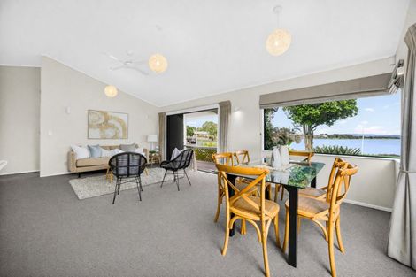 Photo of property in 32b Kiwi Esplanade, Mangere Bridge, Auckland, 2022
