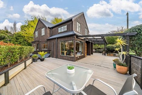 Photo of property in 45b Dowling Grove, Silverstream, Upper Hutt, 5019