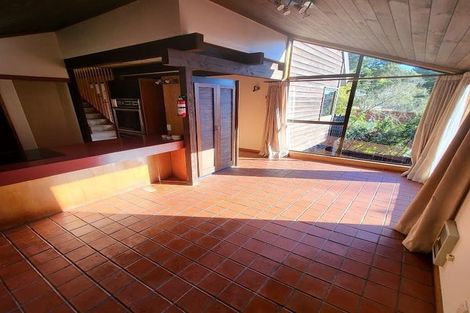 Photo of property in 7 Francis Bell Grove, Lowry Bay, Lower Hutt, 5013