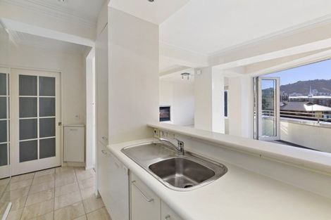 Photo of property in Rockhaven Saville, 116 Oriental Parade, Oriental Bay, Wellington, 6011
