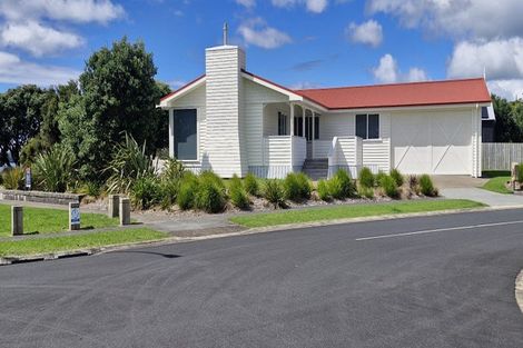 Photo of property in 28 Schooner Avenue, Snells Beach, 0920