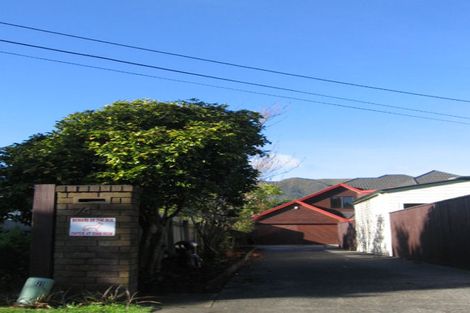 Photo of property in 2/74 Totara Crescent, Woburn, Lower Hutt, 5011