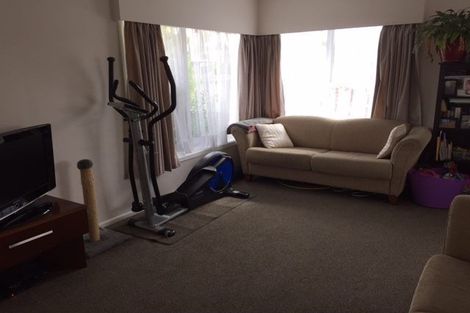 Photo of property in 1/34 Megan Avenue, Pakuranga Heights, Auckland, 2010