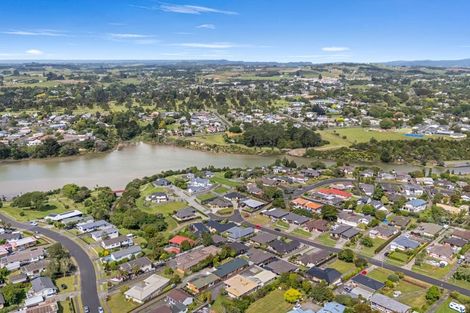 Photo of property in 30 Owens Road, Waiuku, 2123