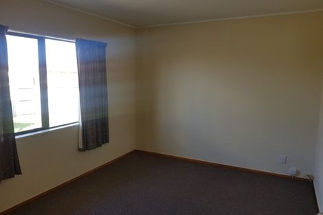Photo of property in 63 Templeton Place, Clendon Park, Auckland, 2103