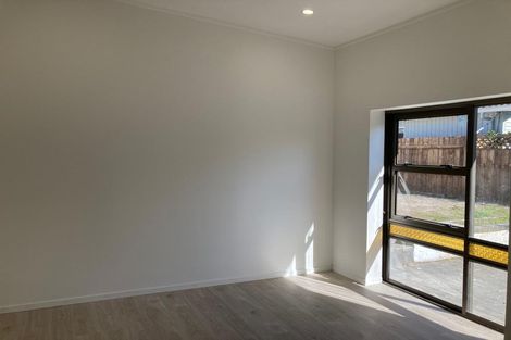 Photo of property in 10 Gulliver Place, Conifer Grove, Takanini, 2112