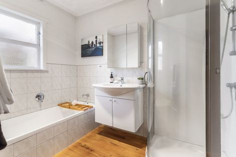 Photo of property in 9 Gregory Place, Mount Roskill, Auckland, 1041