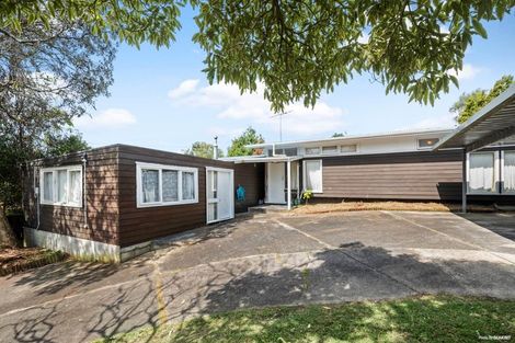 Photo of property in 17 Ellice Road, Totara Vale, Auckland, 0629
