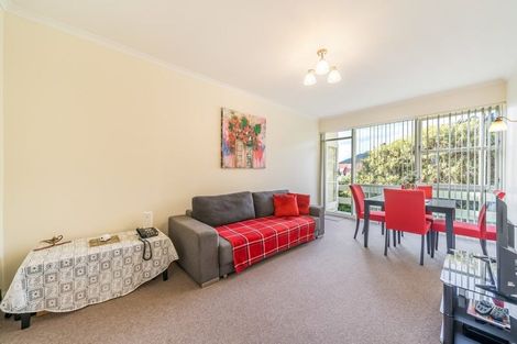 Photo of property in 2/110 Muritai Road, Eastbourne, Lower Hutt, 5013