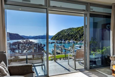 Photo of property in Oxleys Rock Apartments, 304/6 London Quay, Picton, 7220